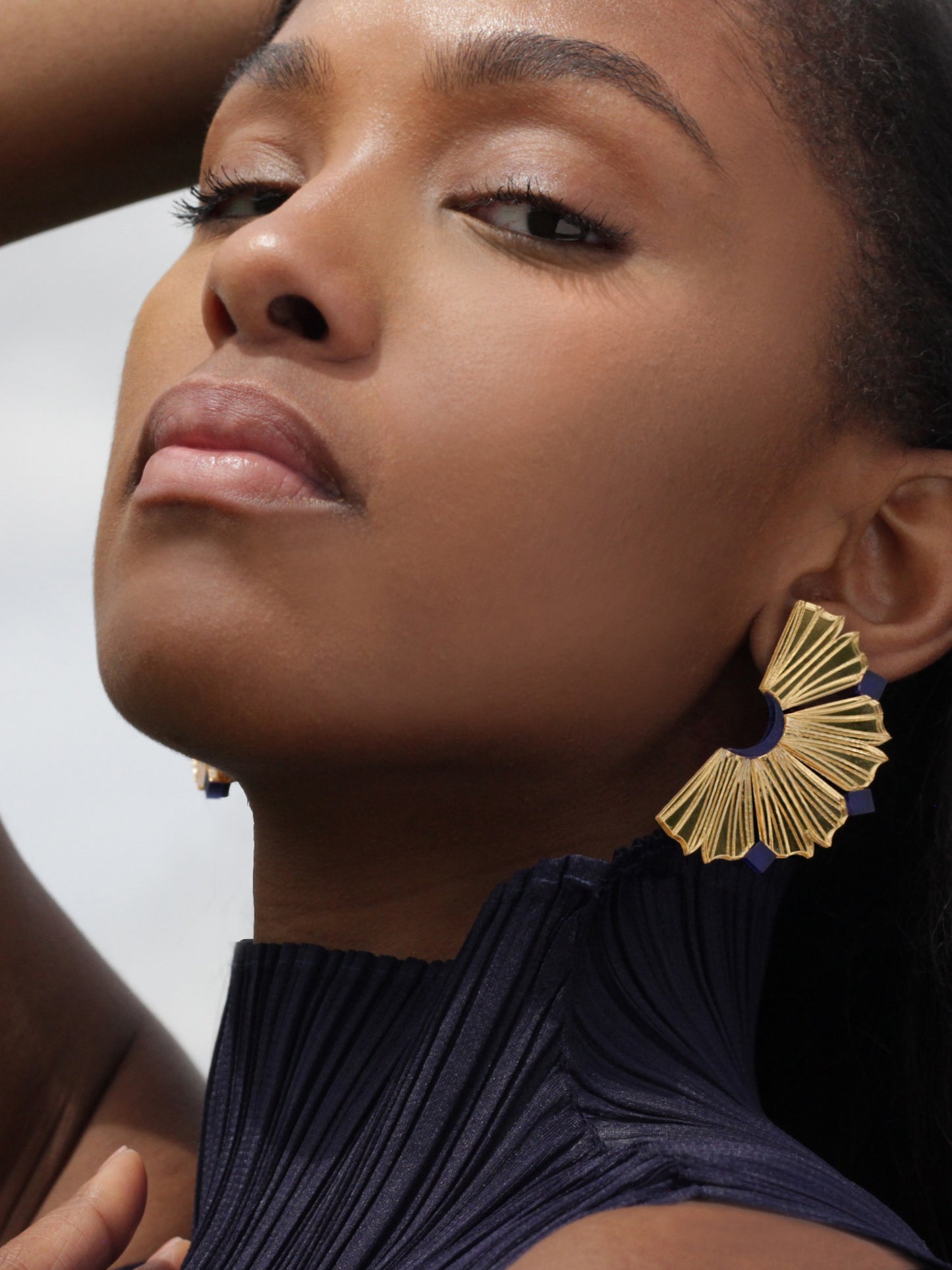 Nalla Earrings - Dusk image 4