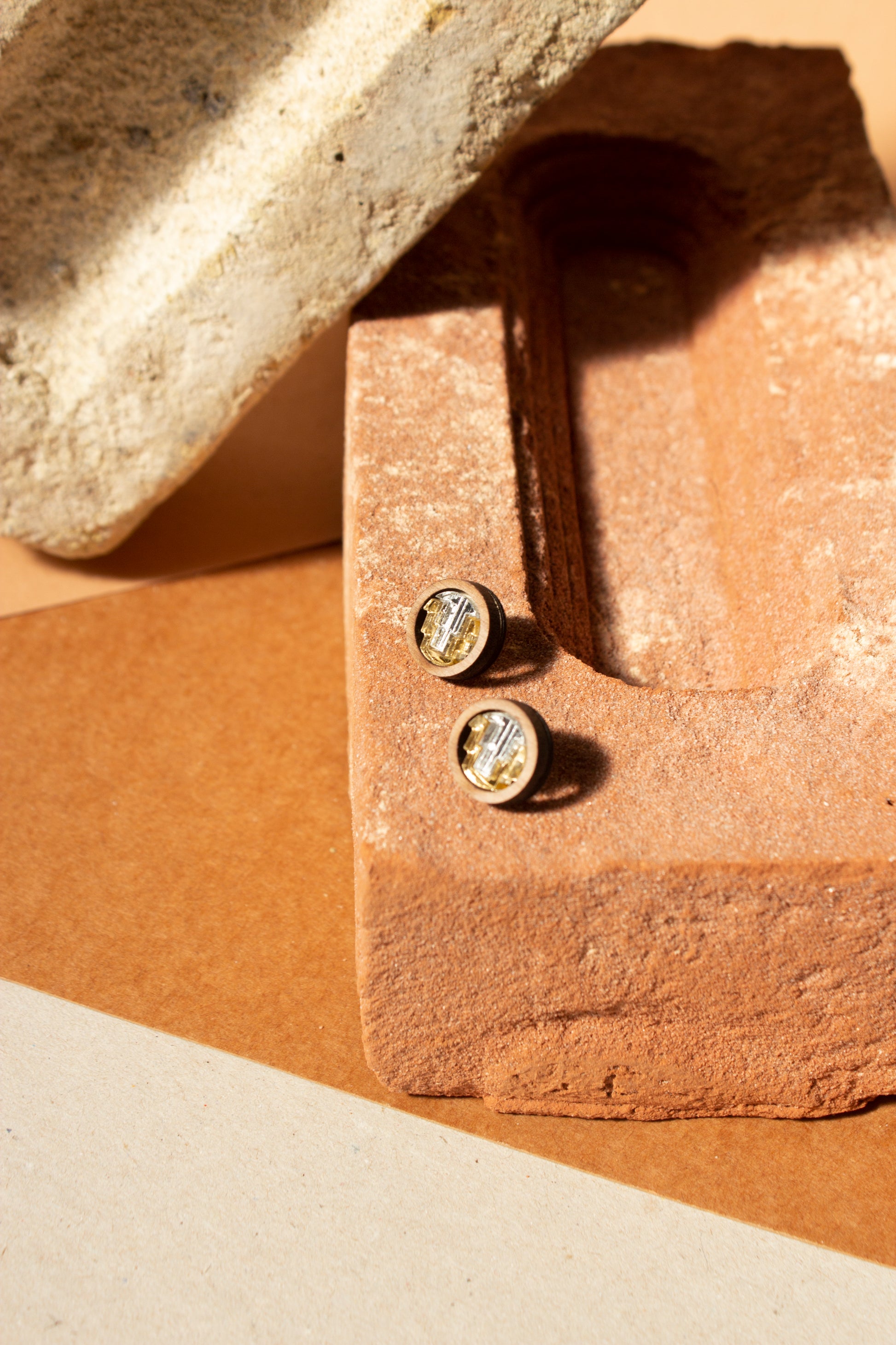 Litza Stud - Gold image 1